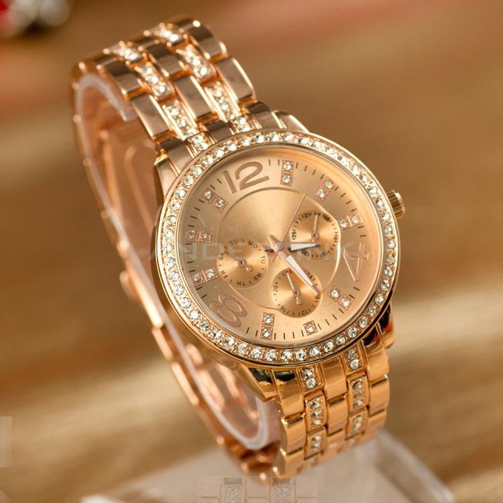 unknown Fashion Luxury Gold Crystal Quartz Rhinestone Date Lady Women Wrist Watch