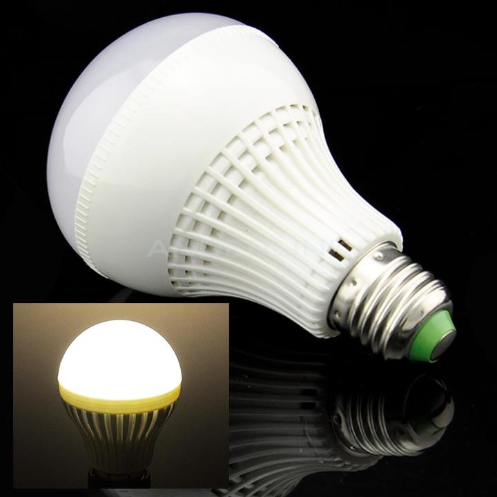 unknown New AC 5730 85V-225V E27 14Led Lamp Bulb 12W Warm White
